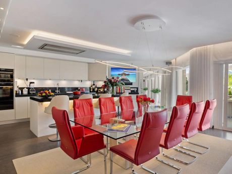 Villa en venta en Nueva Andalucia, Marbella