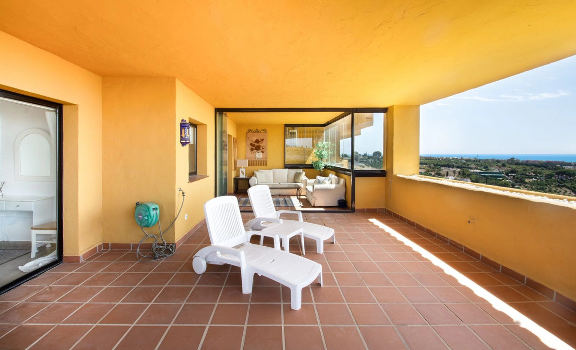 Apartment for sale in Estepona
