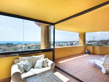 Apartment for sale in Estepona