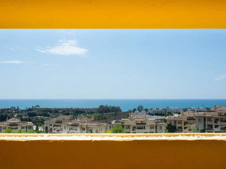 Apartment for sale in Estepona