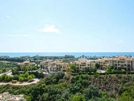 Apartment for sale in Estepona