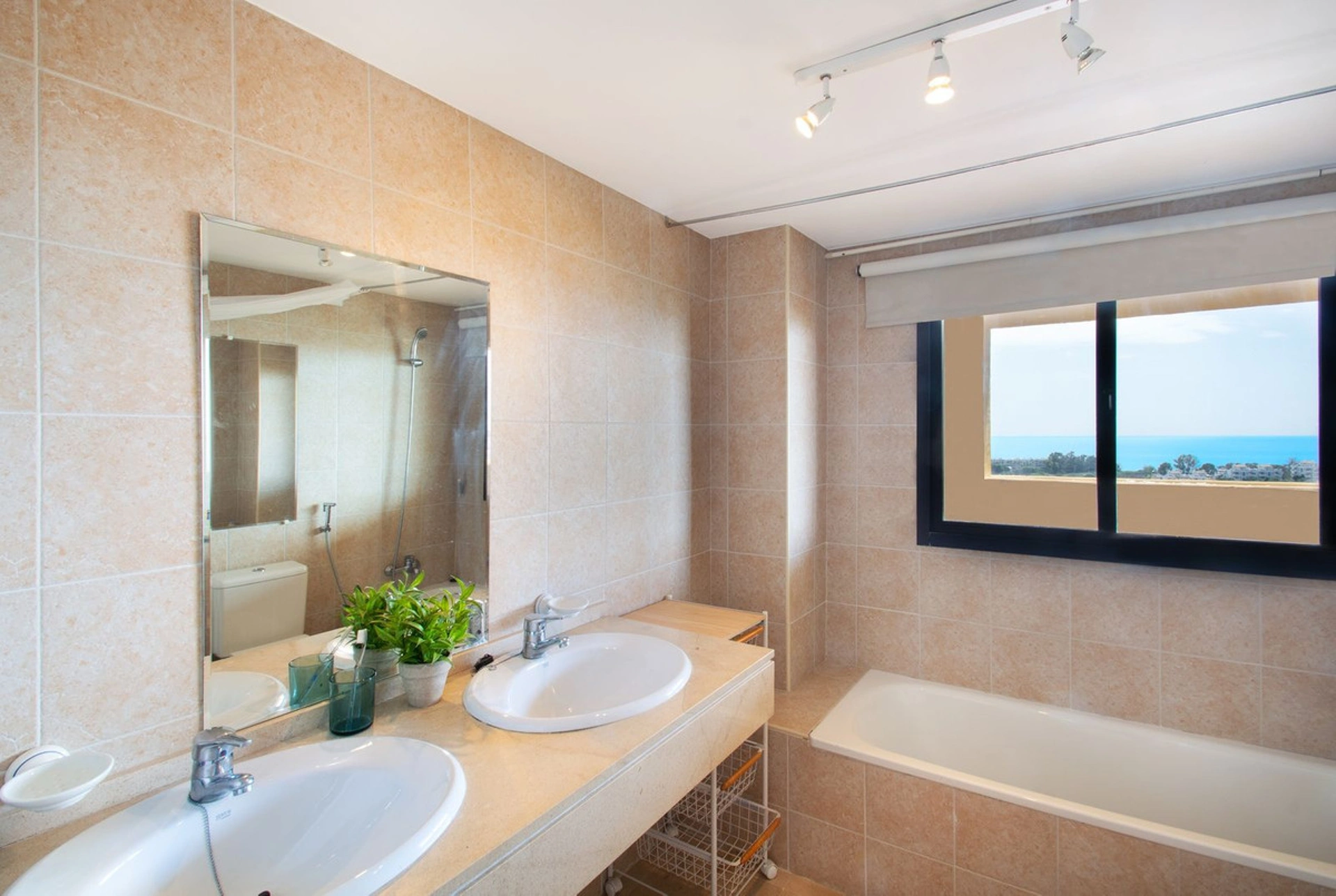 Apartment for sale in Estepona