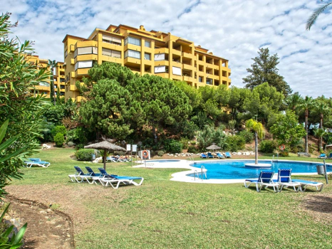 Apartment for sale in Estepona
