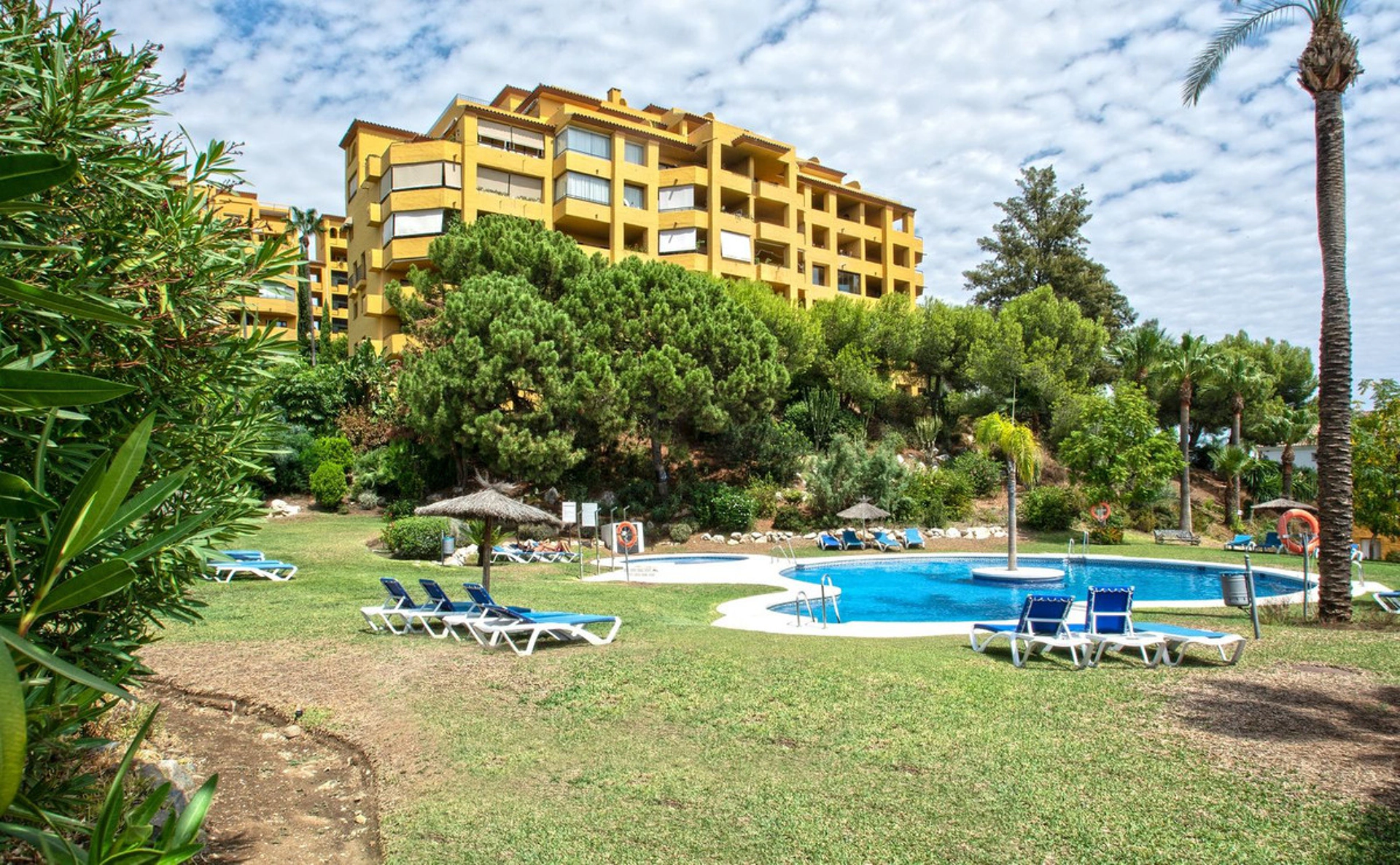Apartment for sale in Estepona