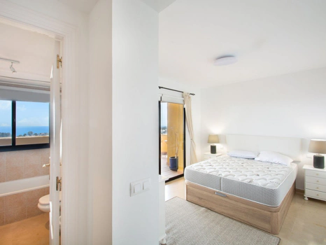 Apartment for sale in Estepona
