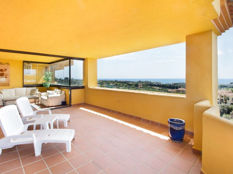 Apartment for sale in Estepona