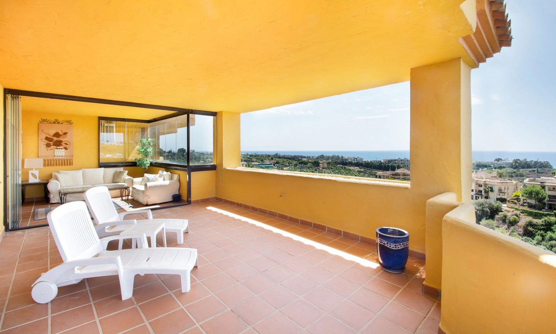 Apartment for sale in Estepona