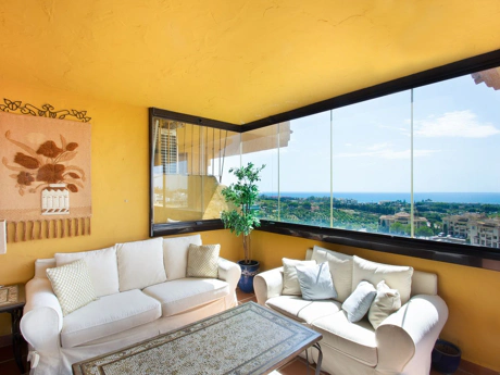 Apartment for sale in Estepona