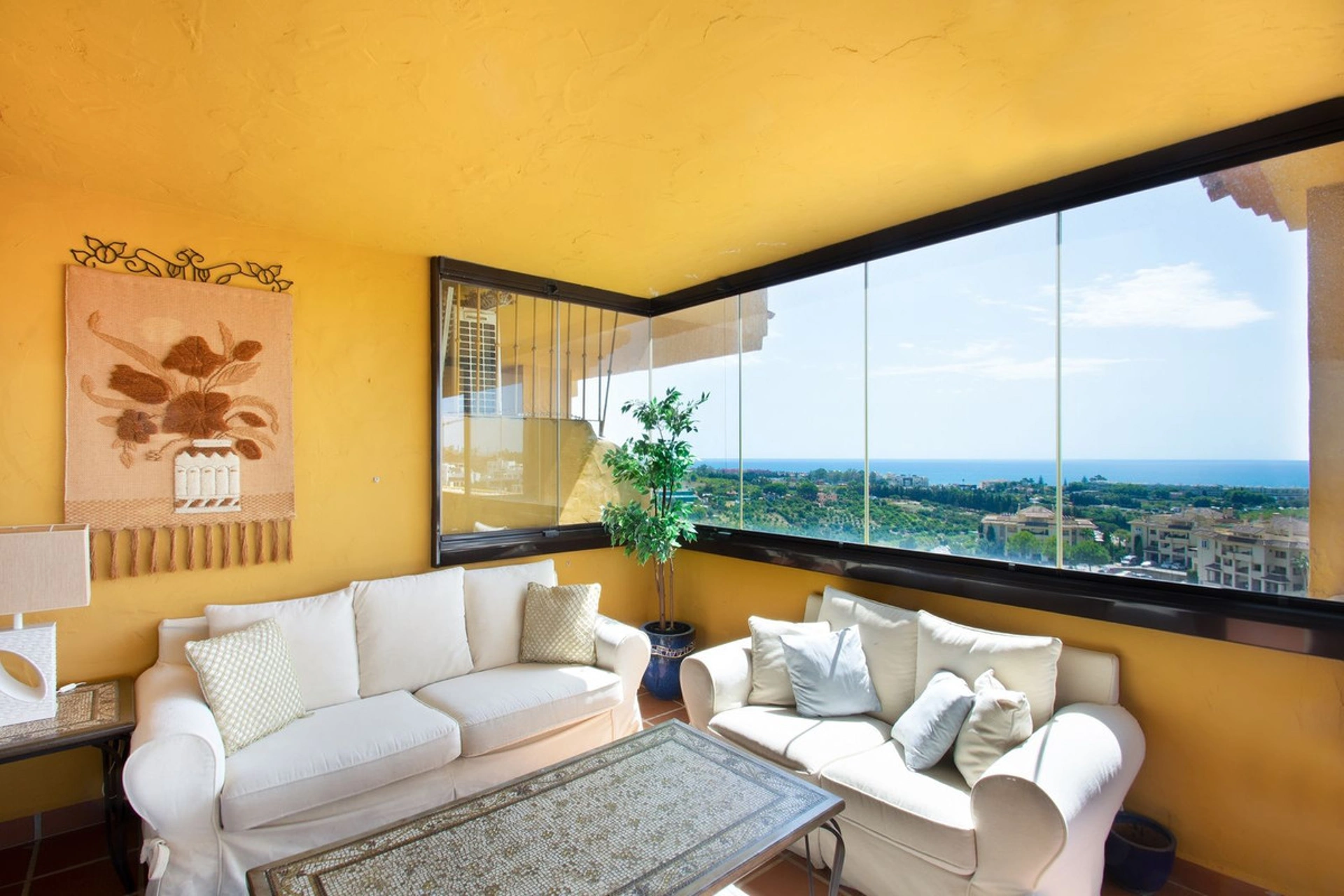 Apartment for sale in Estepona