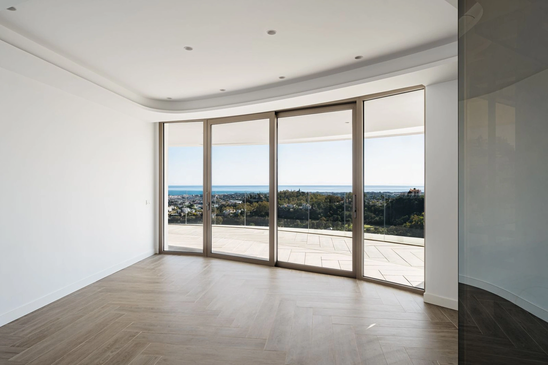 Apartment for sale in Benahavis