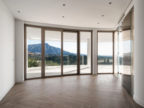 Apartment for sale in Benahavis
