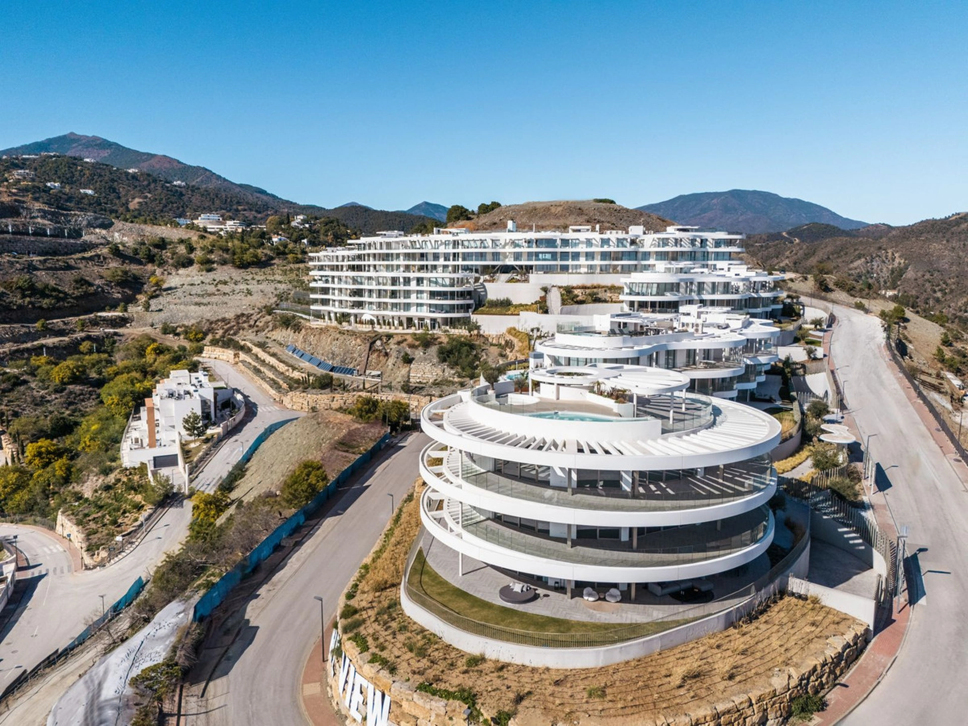 Apartment for sale in Benahavis