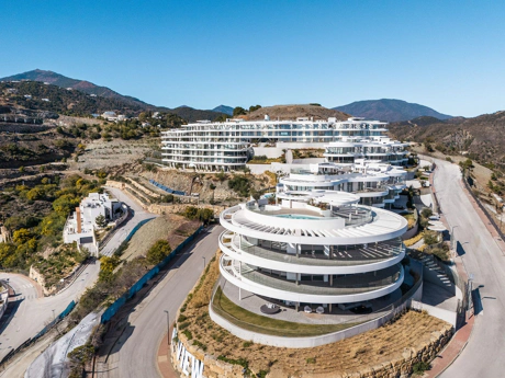 Apartment for sale in Benahavis