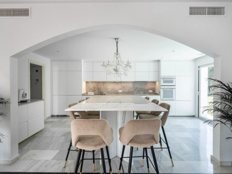 Villa for sale in Marbesa, Marbella East
