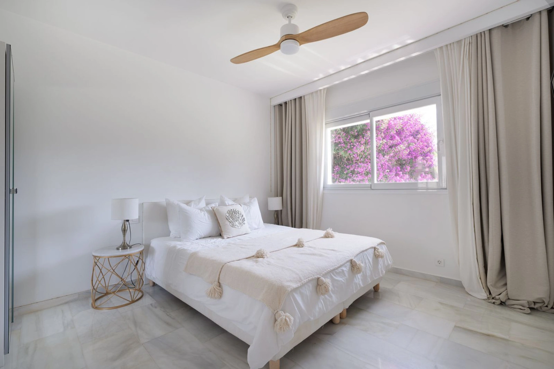 Villa for sale in Marbesa, Marbella East