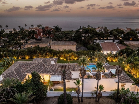 Villa for sale in Marbesa, Marbella East