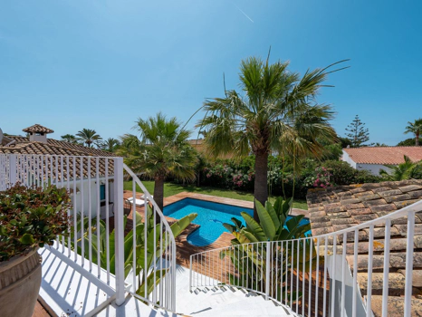 Villa for sale in Marbesa, Marbella East