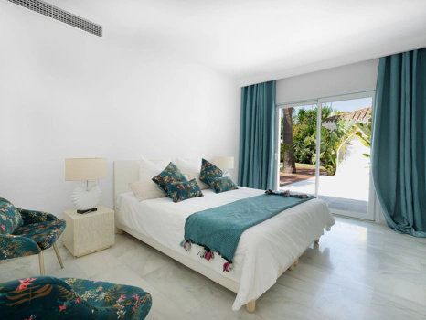 Villa for sale in Marbesa, Marbella East