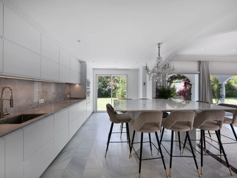 Villa for sale in Marbesa, Marbella East