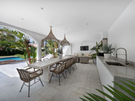 Villa for sale in Marbesa, Marbella East