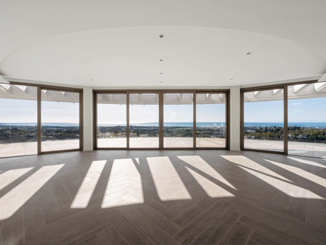 Penthouse for sale in Benahavis