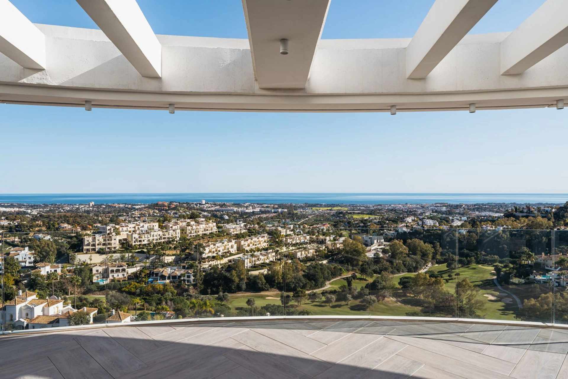 Penthouse for sale in Benahavis