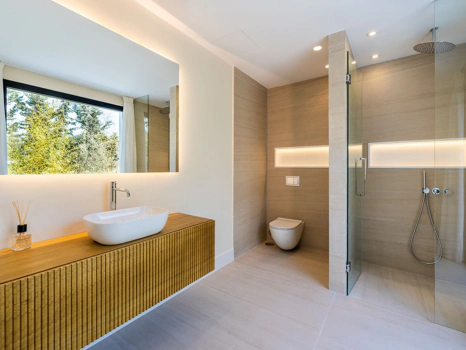 Villa for sale in Estepona