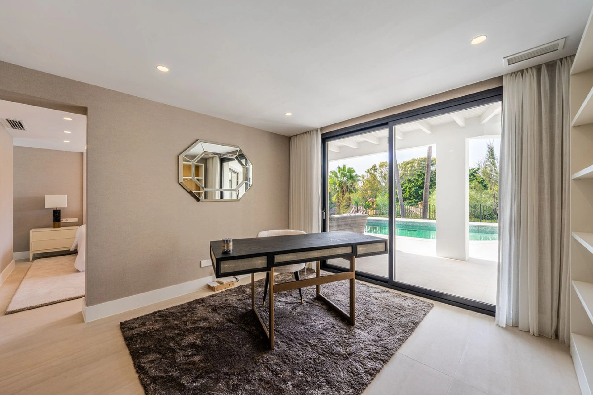 Villa for sale in Estepona