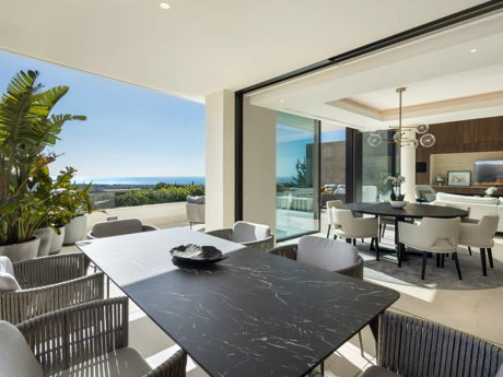 Apartment for sale in La Quinta, Benahavis