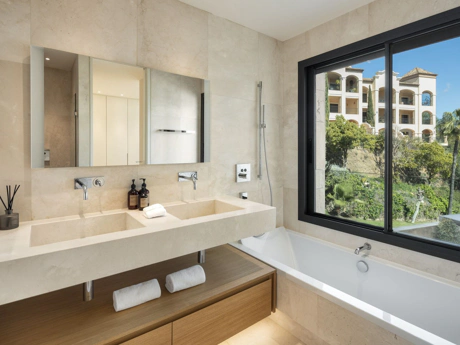 Apartment for sale in La Quinta, Benahavis