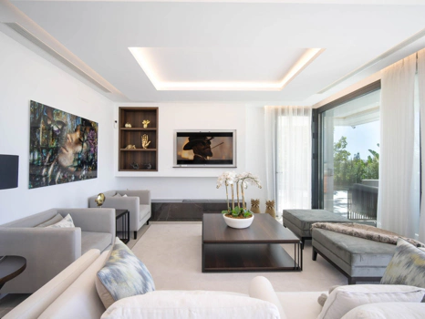 Villa for sale in Nueva Andalucia, Marbella