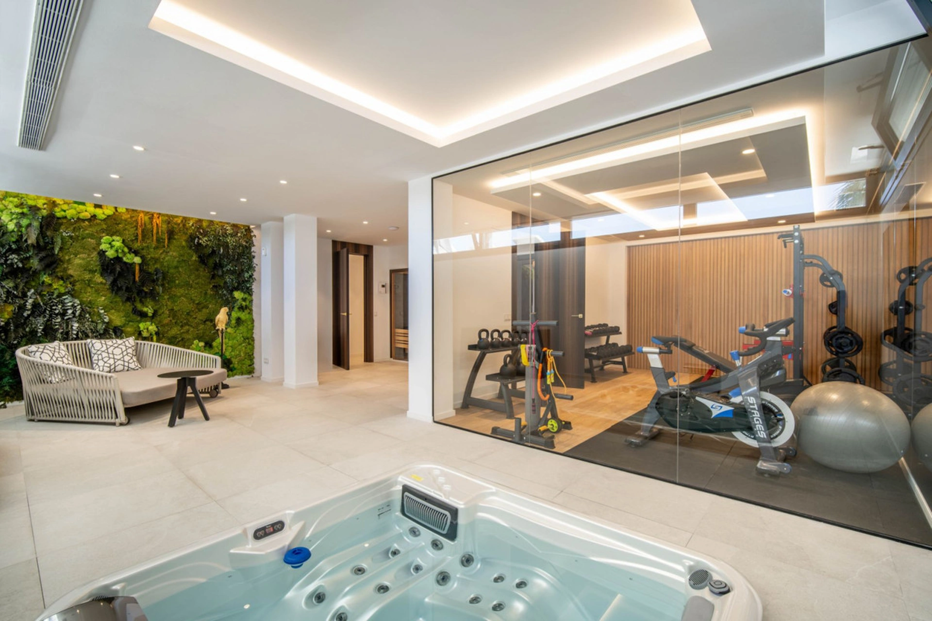 Villa for sale in Nueva Andalucia, Marbella