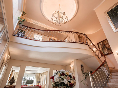 Villa for sale in New Golden Mile, Estepona East