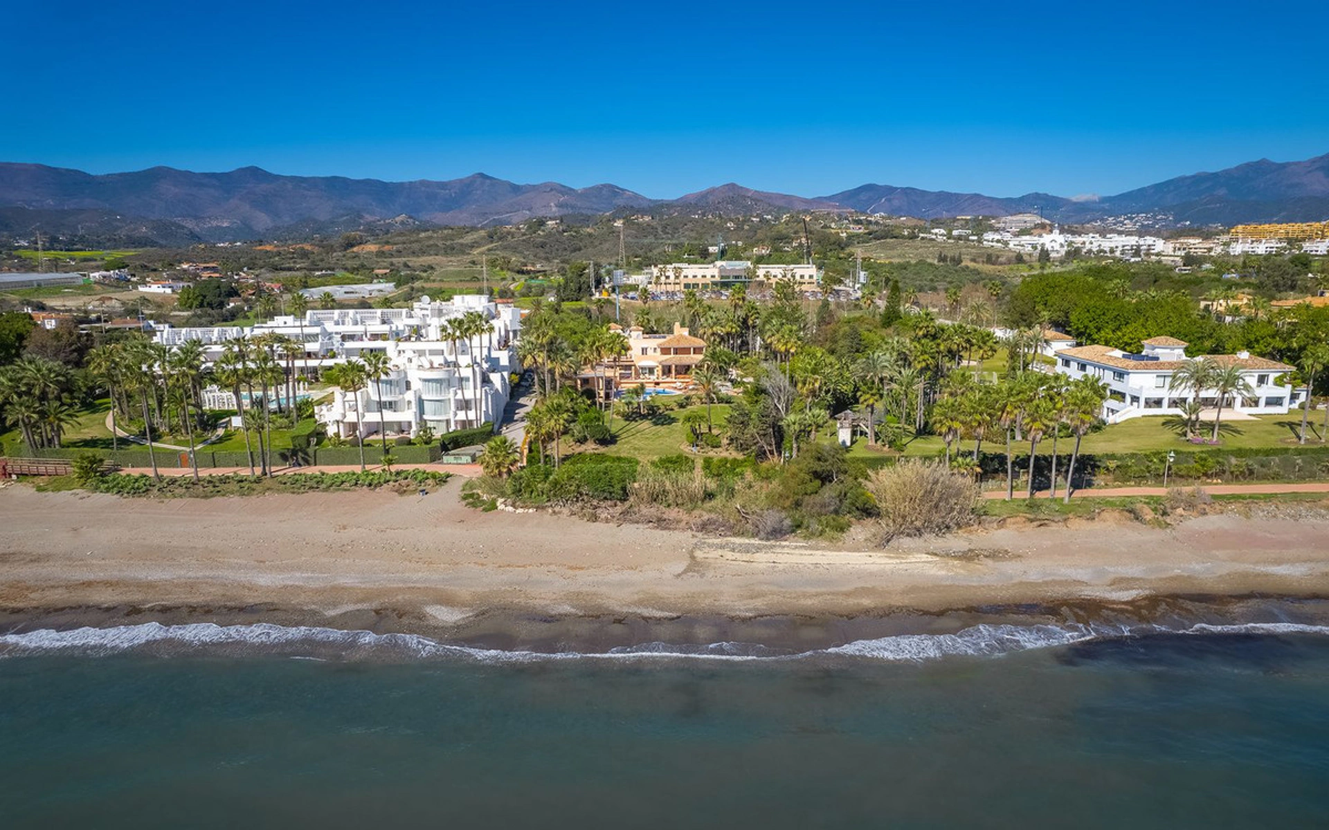 Villa for sale in New Golden Mile, Estepona East