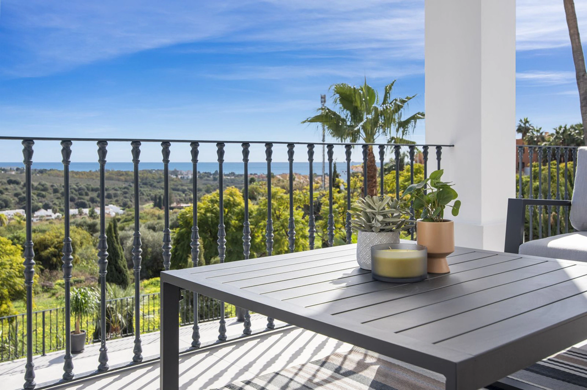 Villa for sale in Los Flamingos, Benahavis