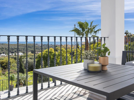 Villa for sale in Los Flamingos, Benahavis