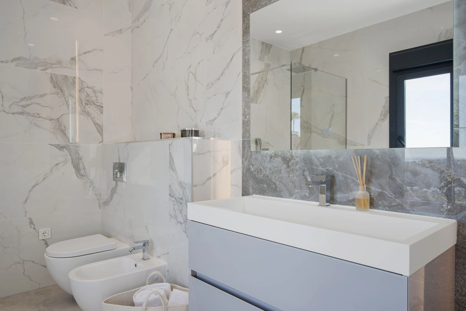Villa for sale in Los Flamingos, Benahavis