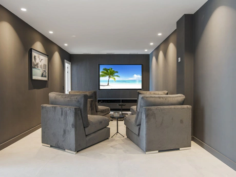 Villa for sale in Los Flamingos, Benahavis
