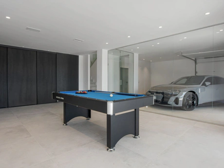 Villa for sale in Los Flamingos, Benahavis