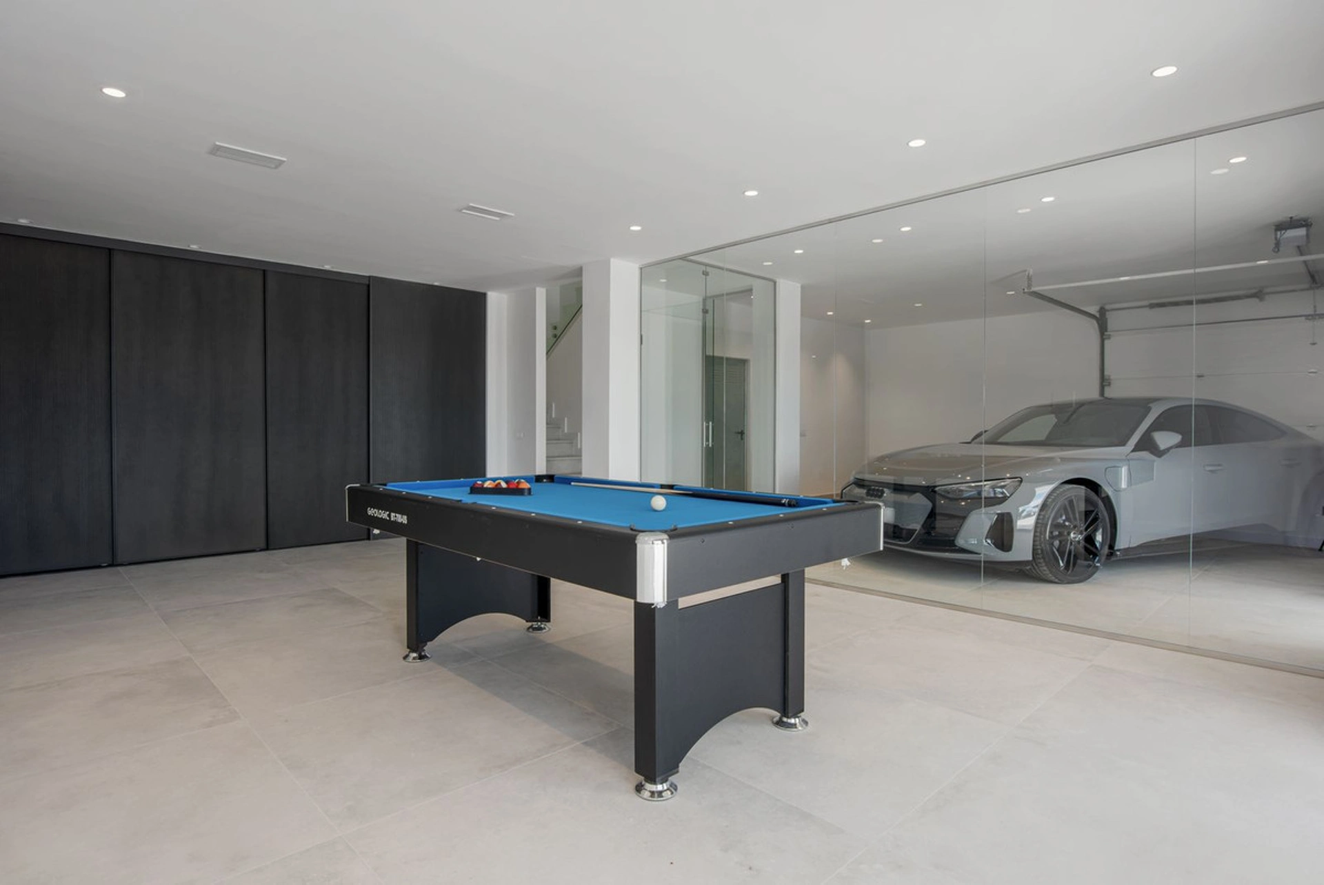 Villa for sale in Los Flamingos, Benahavis