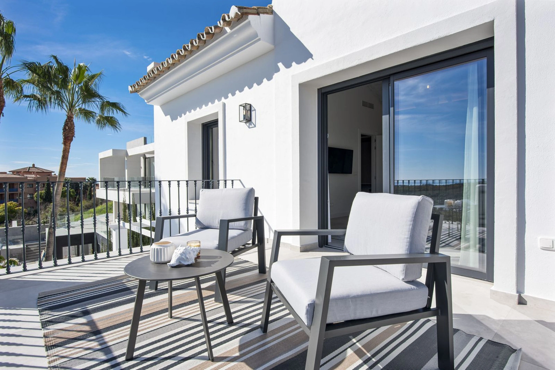 Villa for sale in Los Flamingos, Benahavis