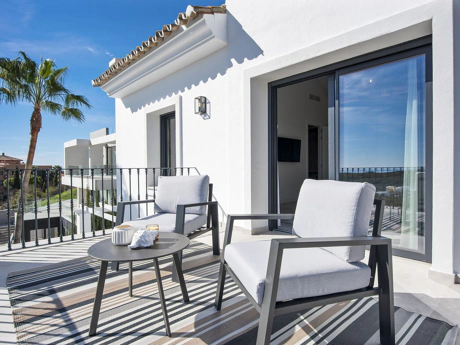 Villa for sale in Los Flamingos, Benahavis
