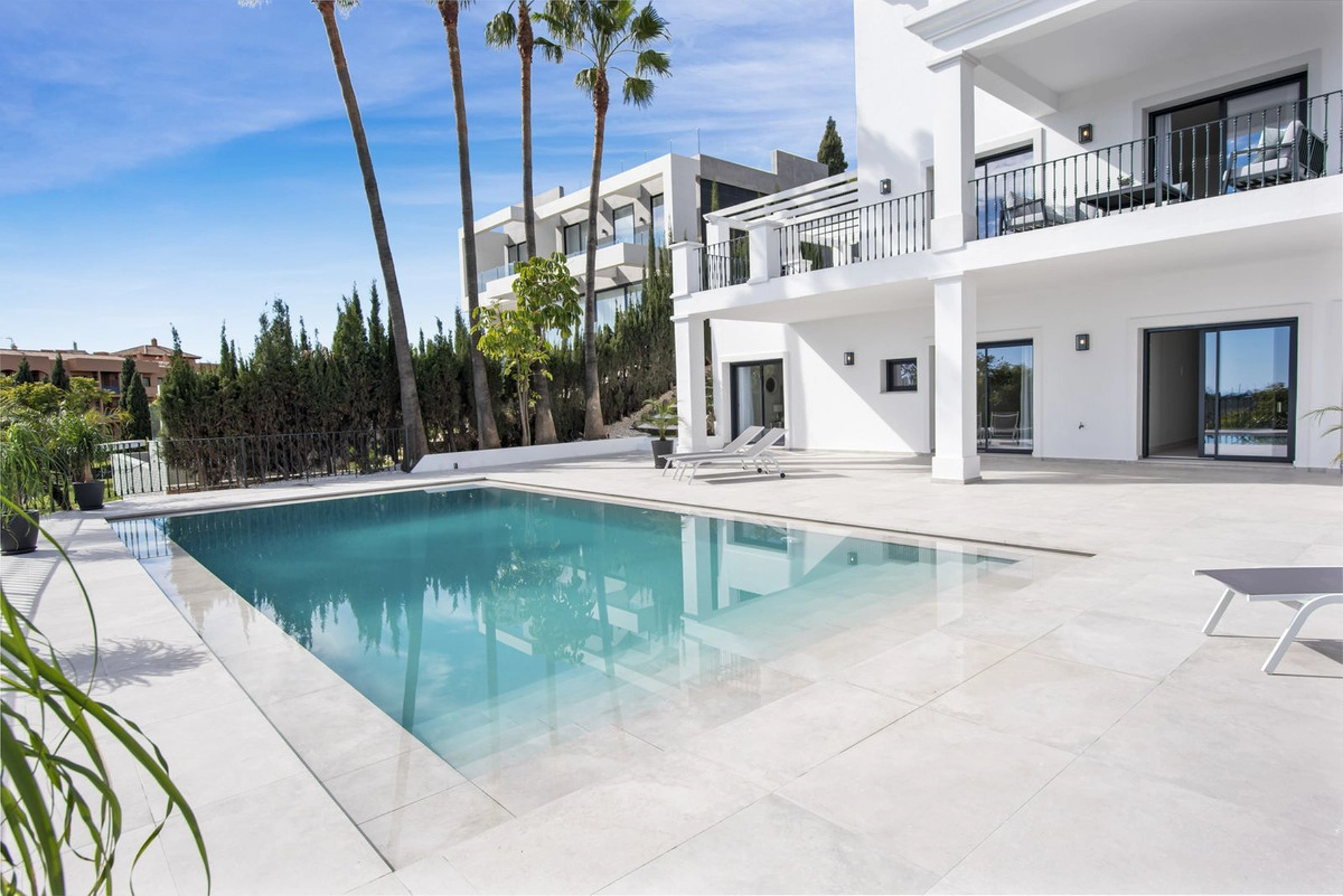 Villa for sale in Los Flamingos, Benahavis