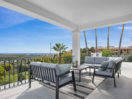 Villa for sale in Los Flamingos, Benahavis