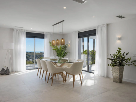 Villa for sale in Los Flamingos, Benahavis