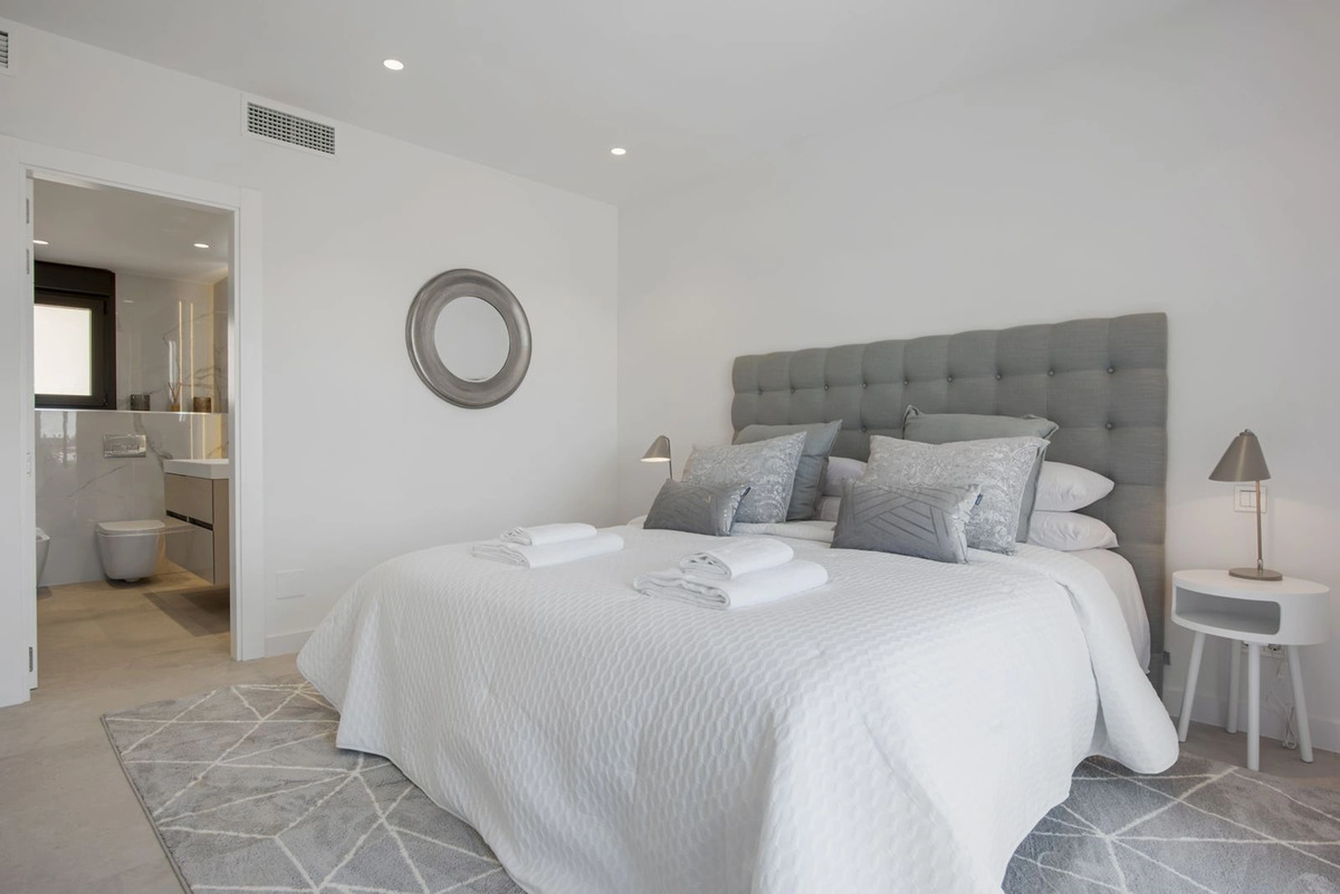 Villa for sale in Los Flamingos, Benahavis