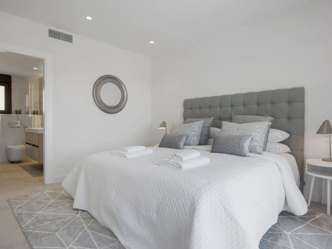 Villa for sale in Los Flamingos, Benahavis