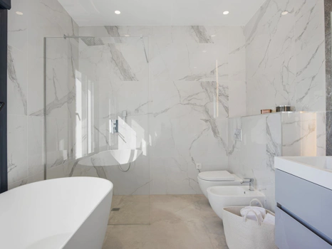 Villa for sale in Los Flamingos, Benahavis