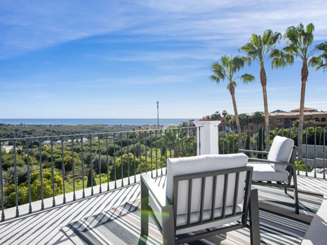 Villa for sale in Los Flamingos, Benahavis