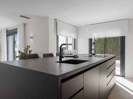 Villa for sale in Los Flamingos, Benahavis